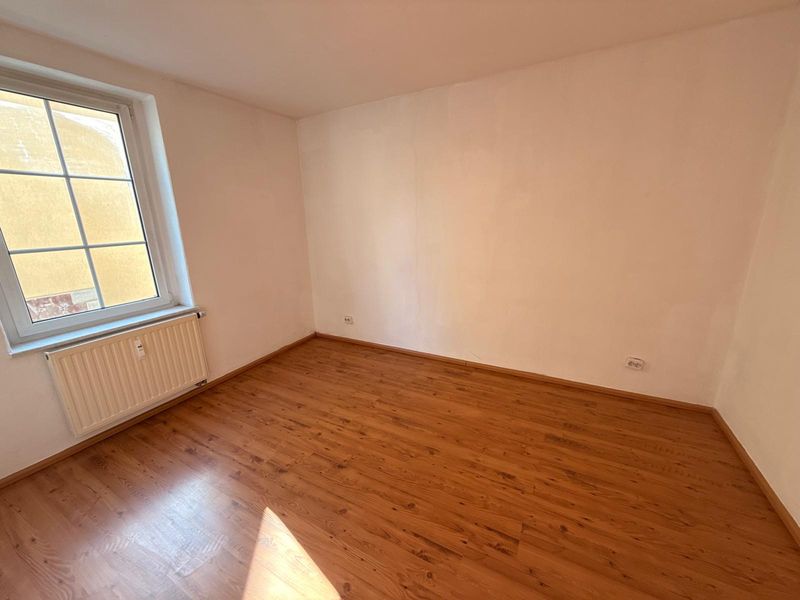 Attraktive 3-Raum-Wohnung in zentraler Lage von Oelsnitz/Erz.